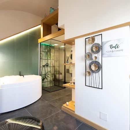 Bali Aqua&Charme Bed & Breakfast Гаета Екстериор снимка