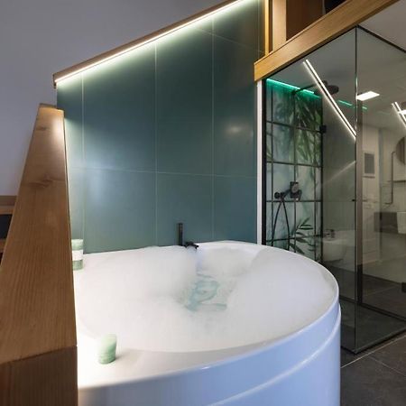 Bali Aqua&Charme Bed & Breakfast Гаета Екстериор снимка